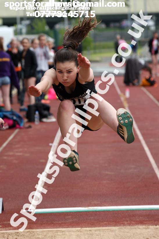 Girls under-15s long jump, North Eastern Track and Fields Champs., Middlesbrough. Photo: David T. Hewitson/Sports for All Pics